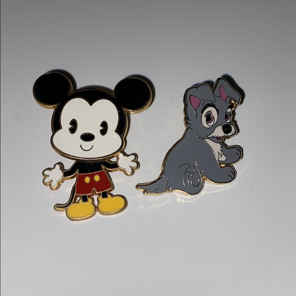2 Disney enamel pins